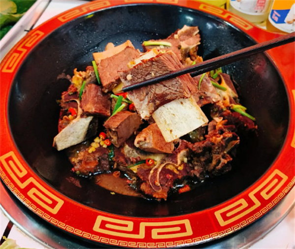 地摊牛排火锅