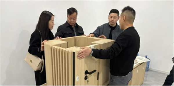 极致领航,整装破局:定制行业新征程!