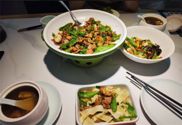 品菜很下饭