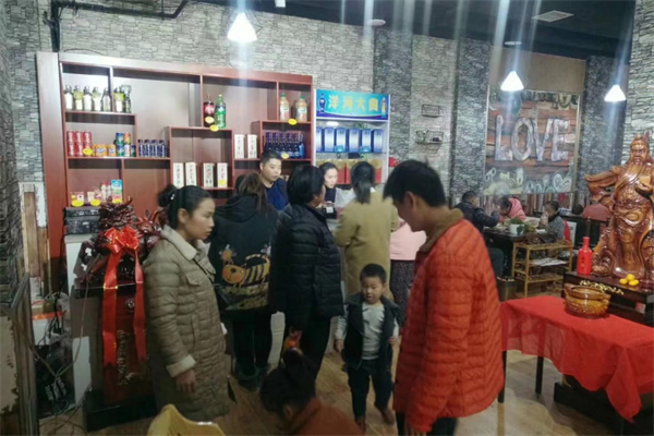 醉巴厨旋转小火锅
