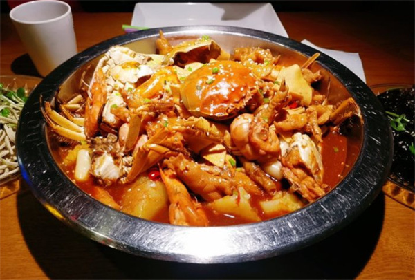 谢蟹浓肉蟹煲
