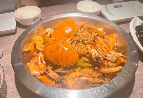 谢蟹浓肉蟹煲