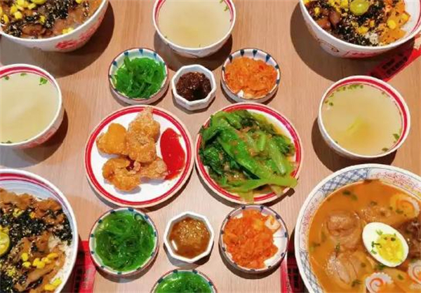 失控猫元气烧肉饭