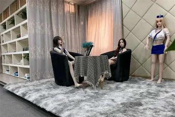 娃娃体验馆