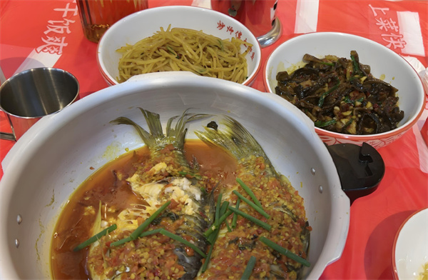 炒师傅土鲫鱼