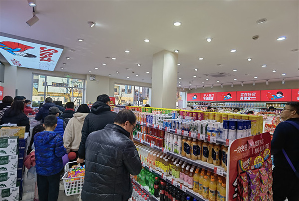 一扫光零食店