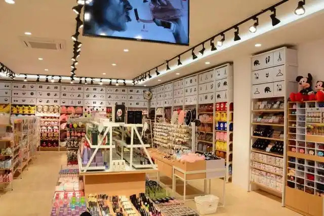 两元店挣钱吗？好干吗？揭秘低成本创业的生存密码！
